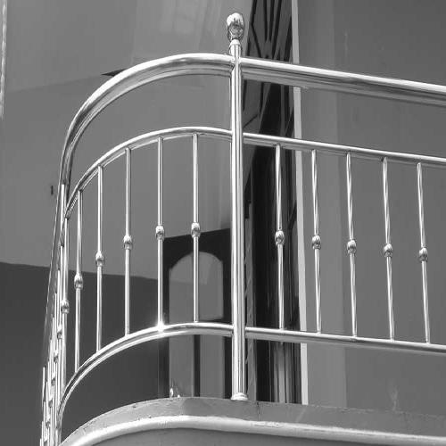 stainless-steel-balcony-railing-500x500